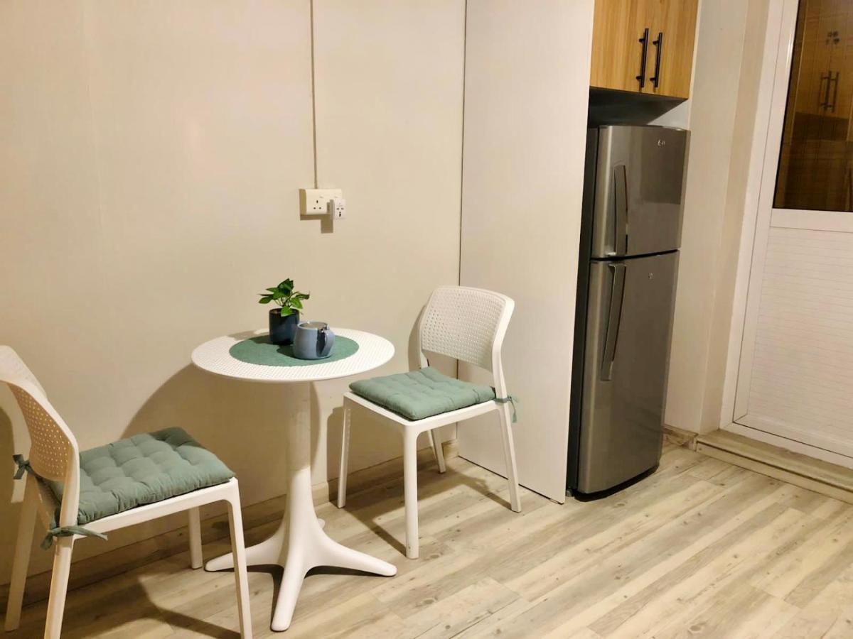 Ibiza Apartment - 150M From The Beach Flic en Flac Exterior foto